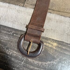 Catherine Dial Easley Leather Belt-‎ Medium
